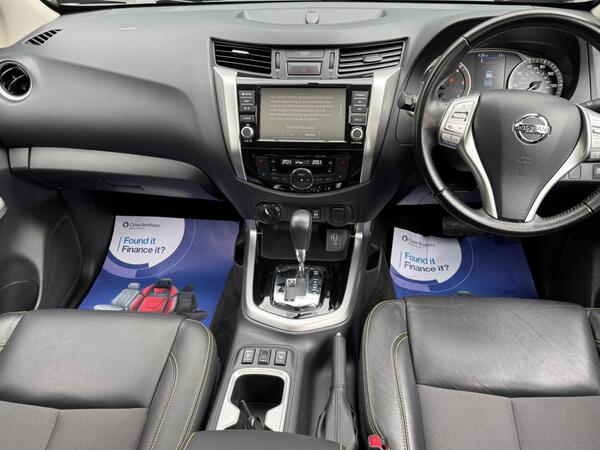 Nissan Navara 2.3 dCi N-Guard Auto 4WD Euro 6 4dr at 1th