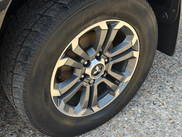 Mitsubishi L200 2.2 DI-D DC Barbarian Auto 4WD Euro 6 (s/s) 4dr