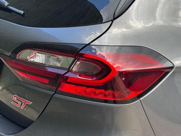 Ford Fiesta 1.5T EcoBoost ST-3 Euro 6 (s/s) 5dr at 44th