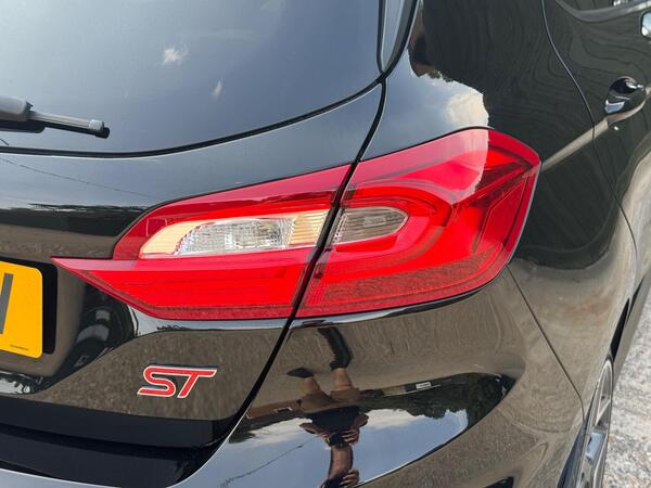 Ford Fiesta 1.5T EcoBoost ST-3 Euro 6 5dr at 40th