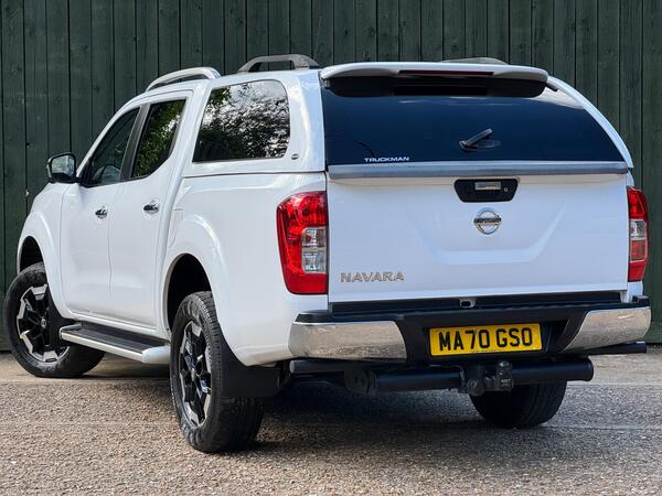 Nissan Navara 2.3 dCi Tekna Auto 4WD Euro 6 4dr at 11th