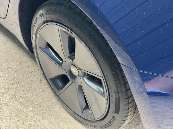 Tesla Model 3 (Dual Motor) Long Range Auto 4WDE 4dr