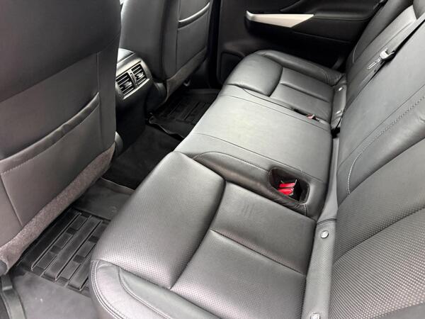 Nissan Navara 2.3 dCi Tekna 4WD Euro 6 (s/s) 4dr