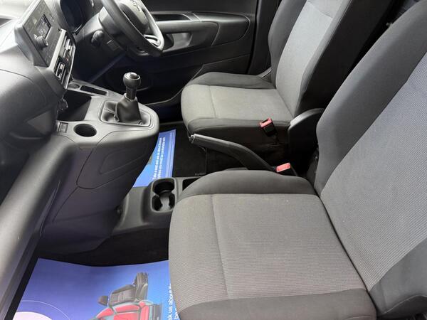 Toyota PROACE CITY 1.5 BlueHDi Active Short Panel Van SWB Euro 6 (s/s) 5dr at 10th