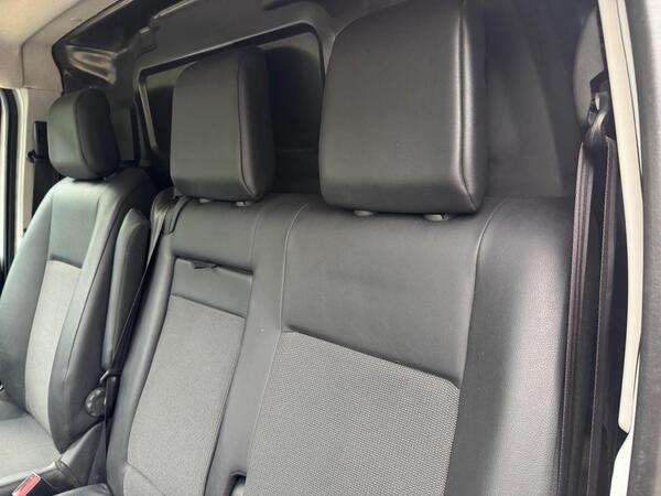 Peugeot Expert 2.0 BlueHDi 1400 Professional Plus Standard Panel Van MWB Euro 6 (s/s) 6dr at 10th