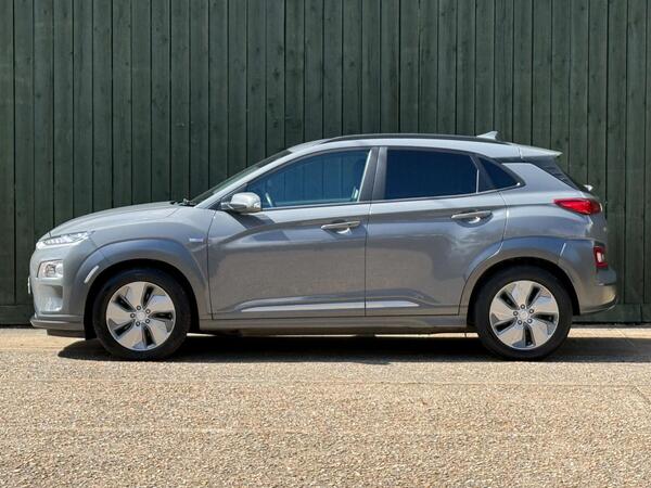 Hyundai KONA 64kWh Premium SE Auto 5dr (7kW Charger)