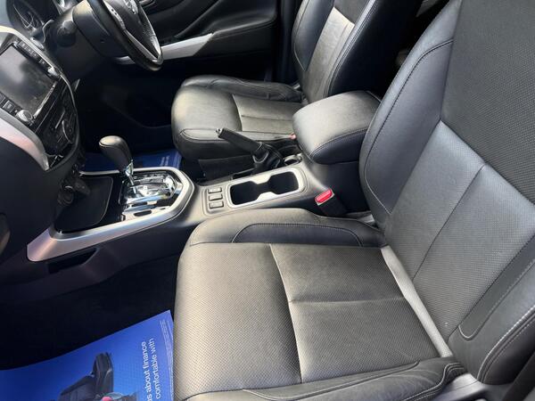 Nissan Navara 2.3 dCi Tekna Auto 4WD Euro 6 4dr