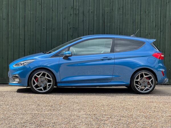 Ford Fiesta 1.5T EcoBoost ST-3 Euro 6 3dr at 9th