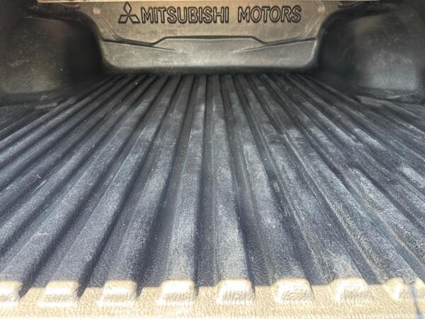 Mitsubishi L200 2.4 DI-D DC Barbarian 4WD Euro 6 4dr at 49th
