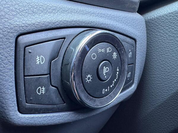 Ford Ranger 2.2 TDCi Limited 1 4WD Euro 5 (s/s) 4dr (Eco Axle) at 30th