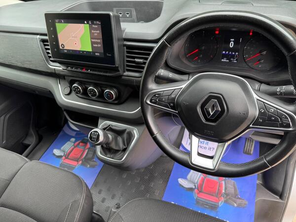 Renault Trafic 2.0 dCi Blue SL28 Sport L1 H1 Euro 6 (s/s) 5dr at 2th