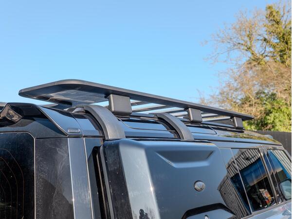 LAND ROVER DEFENDER X-DYNAMIC SE D MHEV A - Image 13