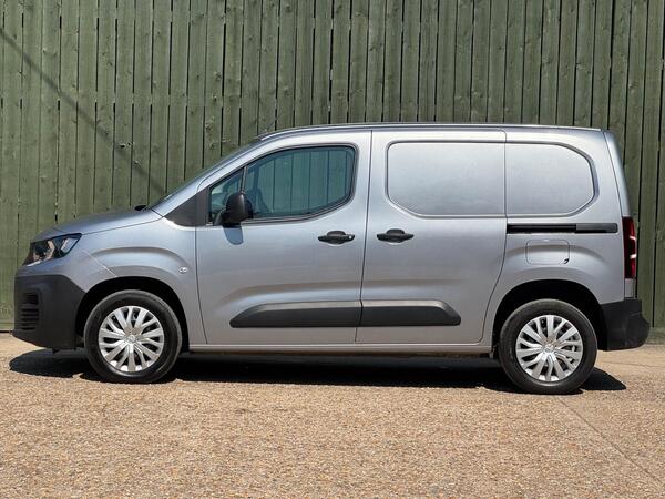 Peugeot Partner 1.5 BlueHDi 1000 Professional Standard Panel Van SWB Euro 6 5dr at 8th