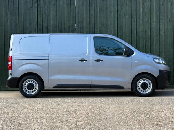 Citroen Dispatch 1.5 BlueHDi 1000 Enterprise Pro M FWD 2 Euro 6 (s/s) 6dr