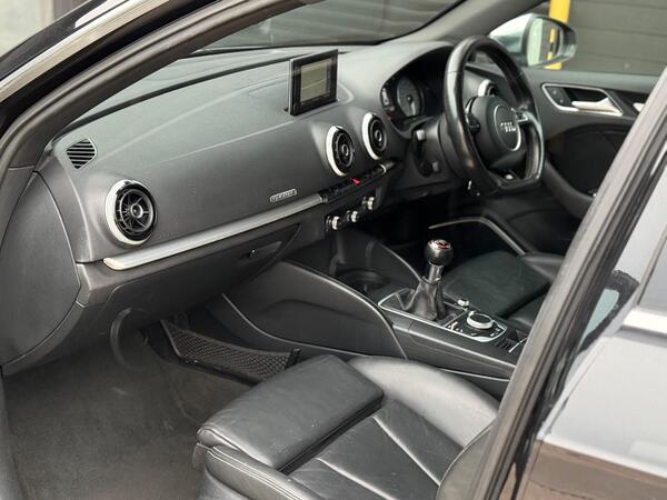 Audi S3 2.0 TFSI Sportback quattro Euro 6 (s/s) 5dr - Image 3