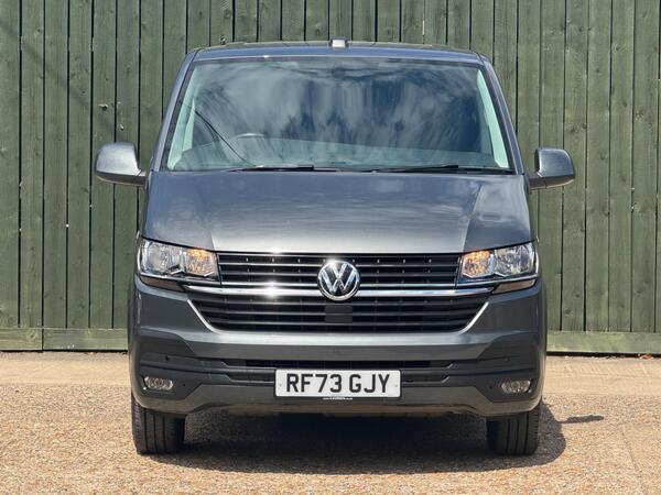Volkswagen Transporter 2.0 TDI T30 Highline FWD SWB Euro 6 (s/s) 5dr at 9th