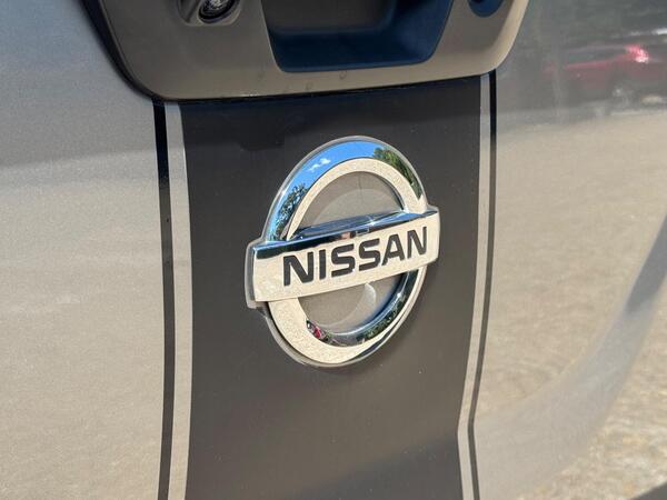 Nissan Navara 2.3 dCi N-Guard Auto 4WD Euro 6 4dr