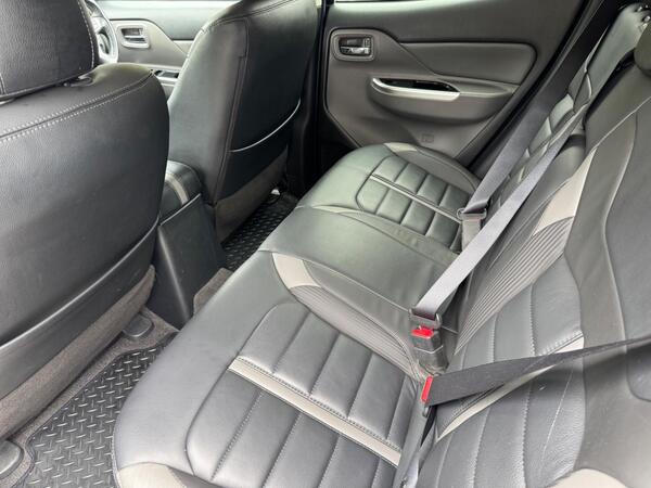 Mitsubishi L200 2.4 DI-D DC Barbarian Auto 4WD Euro 6 4dr