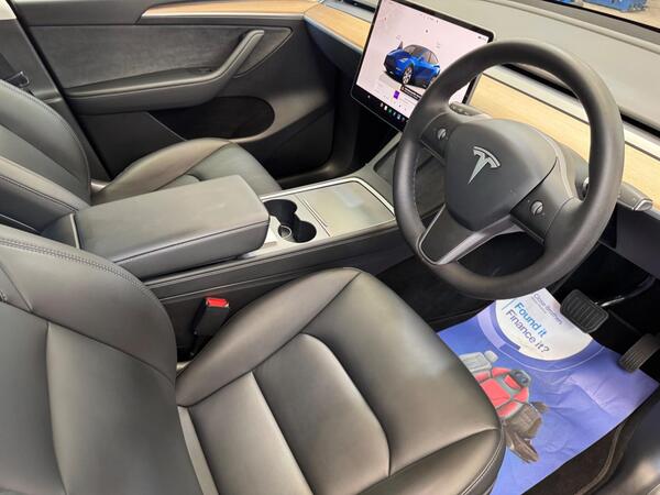 Tesla Model Y (Dual Motor) Long Range Auto 4WDE 5dr