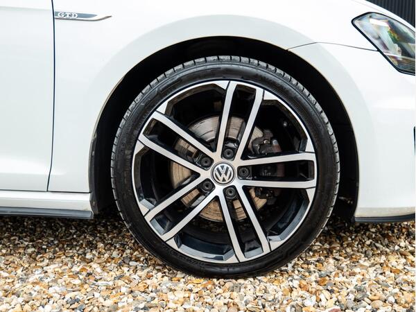 VOLKSWAGEN GOLF GTD S-A - Image 11