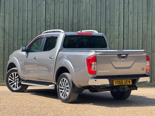 Nissan Navara 2.3 dCi Tekna 4WD Euro 6 (s/s) 4dr at 8th