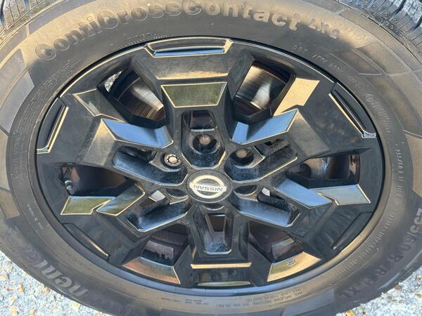 Nissan Navara 2.3 dCi N-Guard Auto 4WD Euro 6 4dr at 33th
