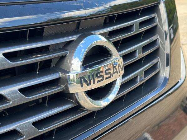 Nissan Navara 2.3 dCi N-Guard 4WD Euro 6 (s/s) 4dr at 29th