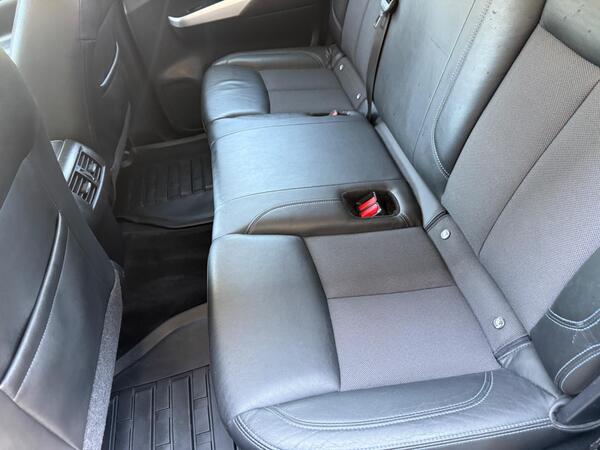 Nissan Navara 2.3 dCi N-Guard 4WD Euro 6 (s/s) 4dr at 20th