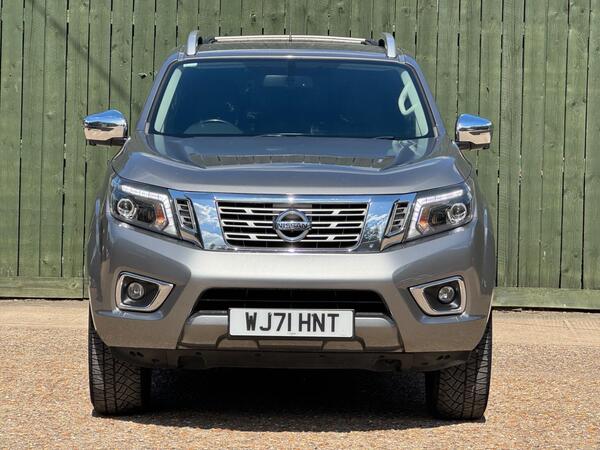 Nissan Navara 2.3 dCi Tekna Auto 4WD Euro 6 4dr at 11th