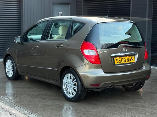 Mercedes-Benz A Class 1.7 A170 Elegance SE CVT 5dr - Image 3