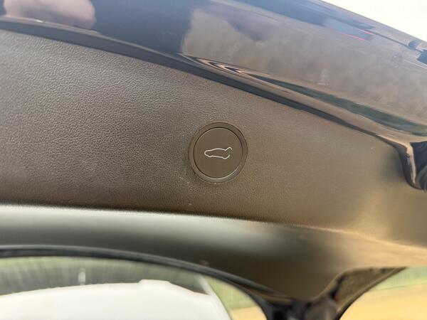 Tesla Model 3 (Dual Motor) Long Range Auto 4WDE 4dr at 40th