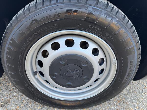 Peugeot Expert 2.0 BlueHDi 1400 Professional Premium Standard Panel Van MWB Euro 6 (s/s) 6dr