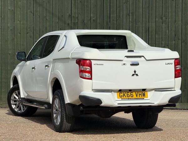 Mitsubishi L200 2.4 DI-D DC Warrior 4WD Euro 6 4dr at 15th