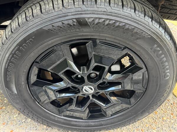 Nissan Navara 2.3 dCi N-Guard Auto 4WD Euro 6 4dr at 29th
