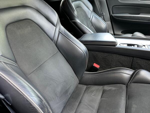 Volvo XC60 2.0 D4 R-Design Pro Auto AWD Euro 6 (s/s) 5dr at 43th