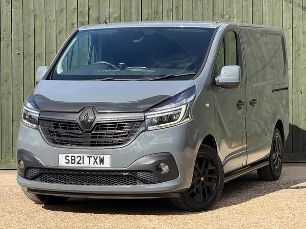 Renault Trafic 2.0 dCi ENERGY 28 Black Edition SWB Standard Roof Euro 6 (s/s) 5dr at 8th