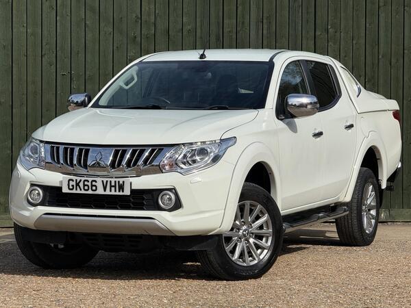 Mitsubishi L200 2.4 DI-D DC Warrior 4WD Euro 6 4dr at 9th
