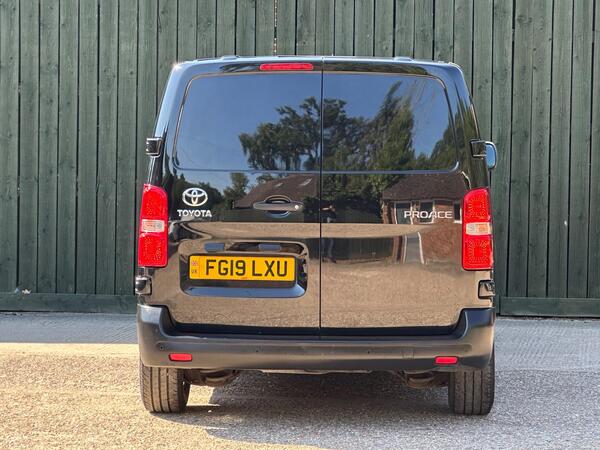 Toyota ProAce 1.6D Icon Medium Panel Van MWB Euro 6 (s/s) 6dr at 8th