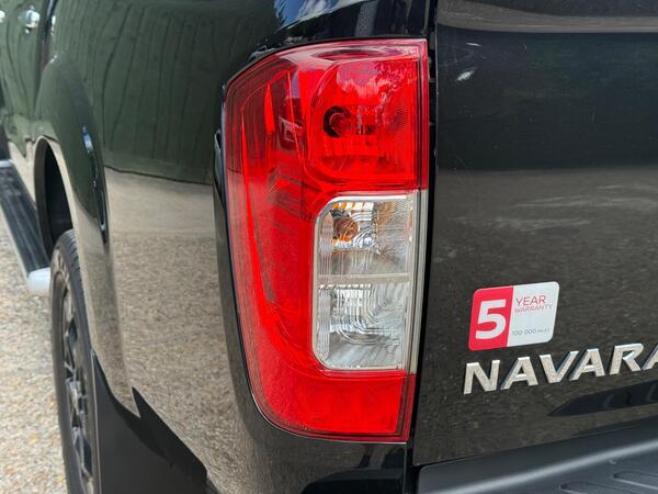 Nissan Navara 2.3 dCi Tekna Auto 4WD Euro 6 4dr