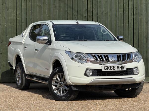 Mitsubishi L200 2.4 DI-D DC Warrior 4WD Euro 6 4dr at 0th