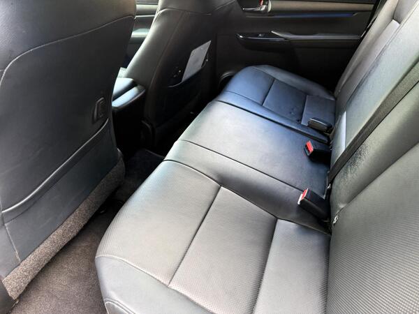 Toyota Hilux 2.8 D-4D Invincible X Auto 4WD Euro 6 (s/s) 4dr at 22th