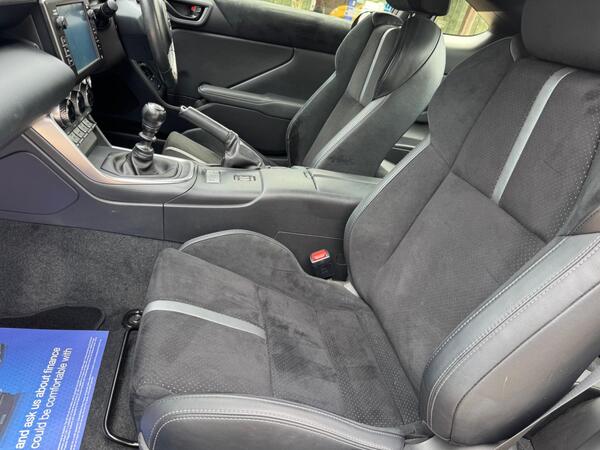 Toyota GR86 2.4 Boxer D-4S Euro 6 2dr at 10th
