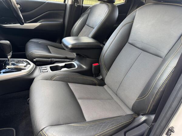 Nissan Navara 2.3 dCi N-Guard Auto 4WD Euro 6 4dr at 33th