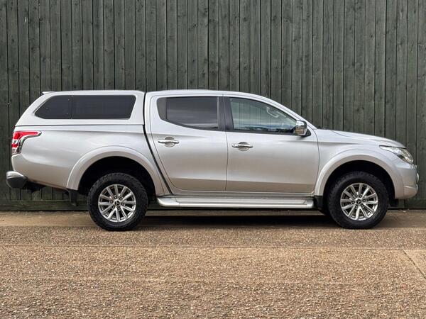Mitsubishi L200 2.4 DI-D DC Barbarian 4WD Euro 6 4dr at 15th