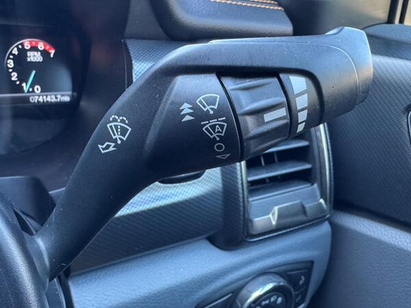 Ford Ranger 3.2 TDCi Wildtrak Auto 4WD Euro 5 4dr at 41th