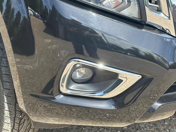 Nissan Navara 2.3 dCi Tekna 4WD Euro 6 (s/s) 4dr at 27th