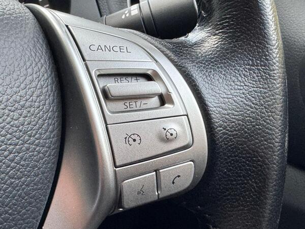 Nissan Navara 2.3 dCi Tekna 4WD Euro 6 (s/s) 4dr