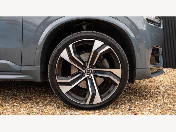 VOLVO XC90 R-DESIGN B5 MHEV AWD AUTO - Image 15
