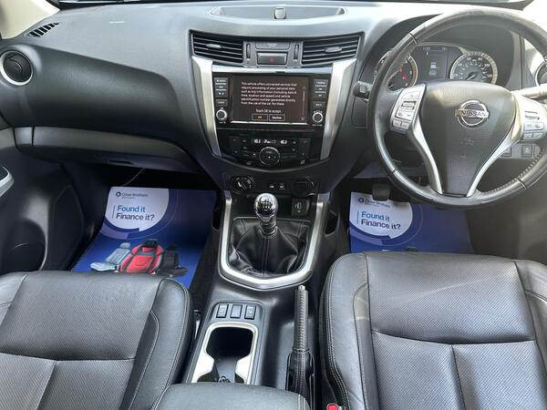 Nissan Navara 2.3 dCi Tekna 4WD Euro 6 (s/s) 4dr at 2th