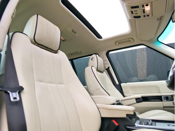 LAND ROVER RANGE ROVER WESTMINSTER TDV8 A - Image 28